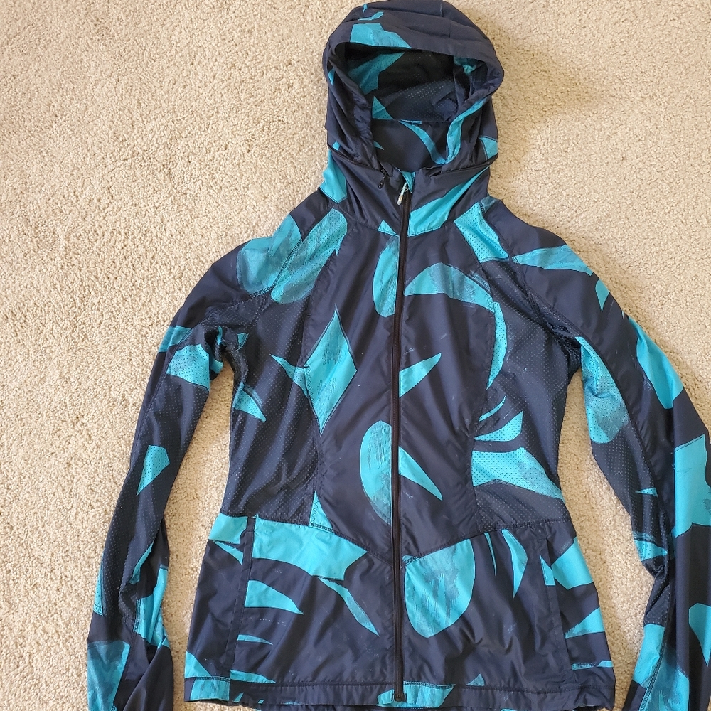 Lululemon Pack it Running Jacket - Blue Multi - 6